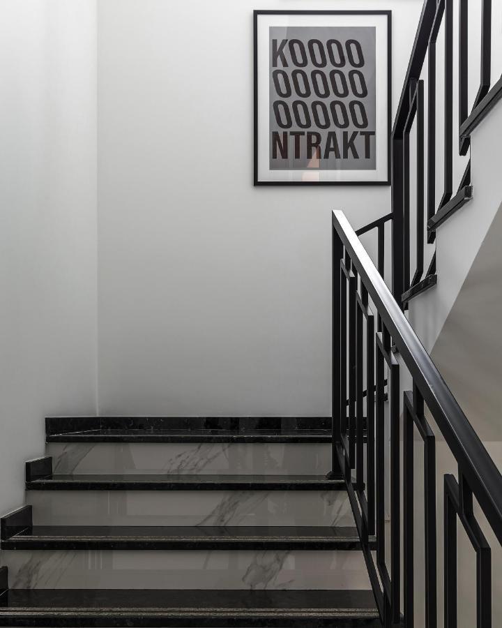 Kontrakt Boutique Отель 3*
