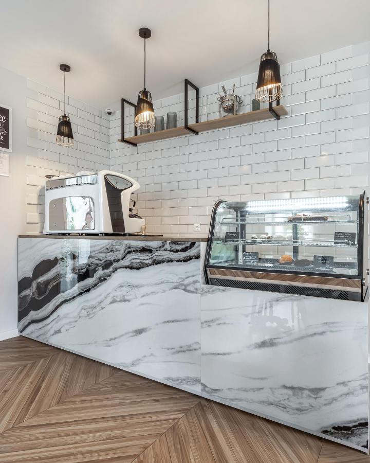 Kontrakt Boutique Отель 3*