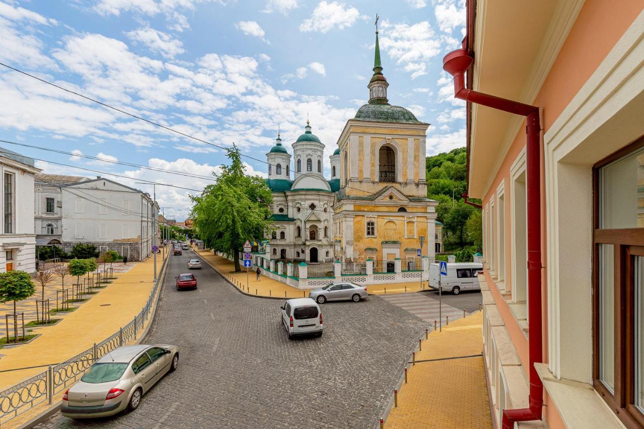 Kontrakt Boutique Готель 3*