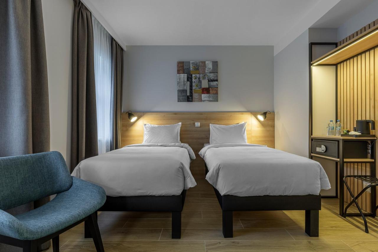 Kontrakt Boutique Готель 3*